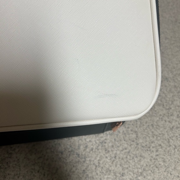 Makeup Travel Case - Picture 5 of 7